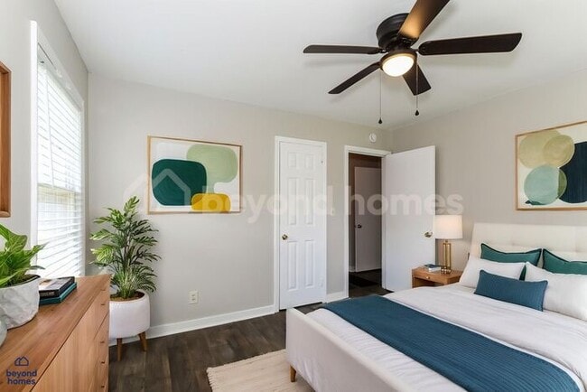 Building Photo - Updated Bungalow with Massive Deck and Fully Fenced Yard!