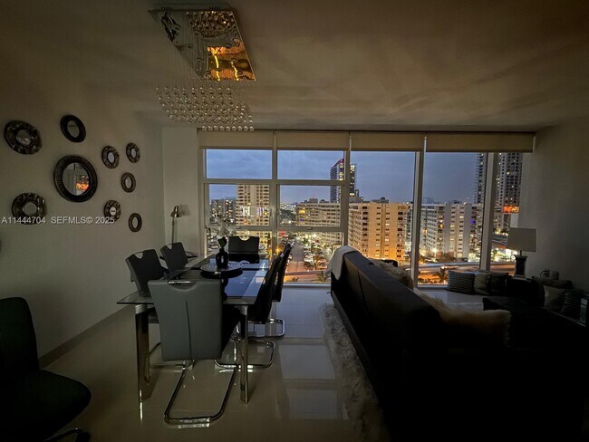 Building Photo - 1830 S Ocean Dr