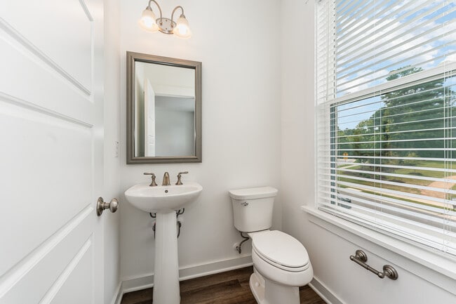 Building Photo - Cornerstone Townes