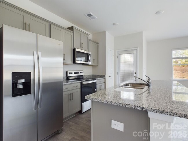 Building Photo - 8021 Murray Br Dr