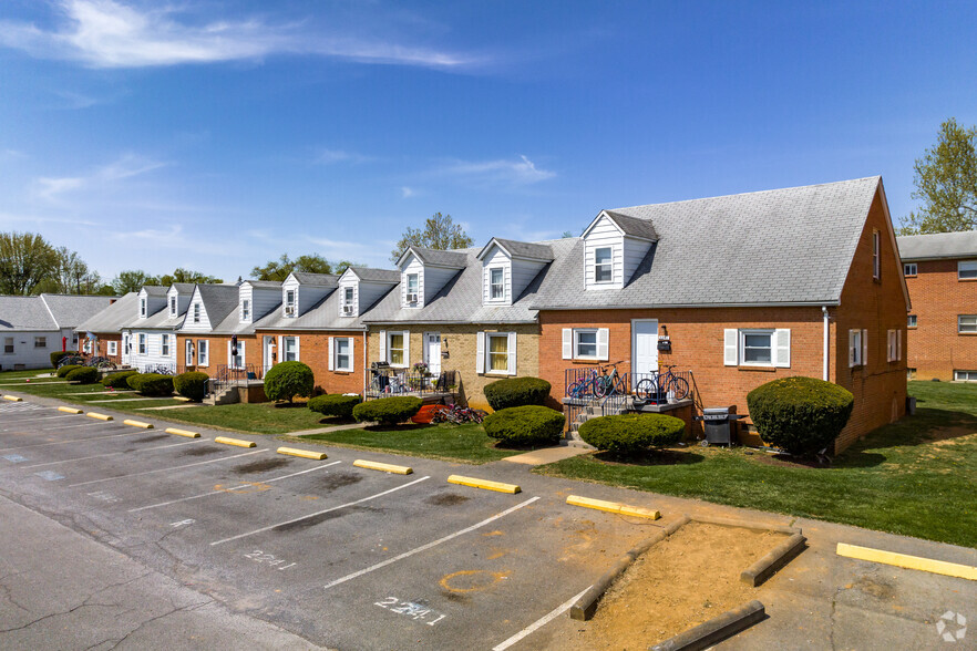 Primary Photo - Blue Ridge Apartments