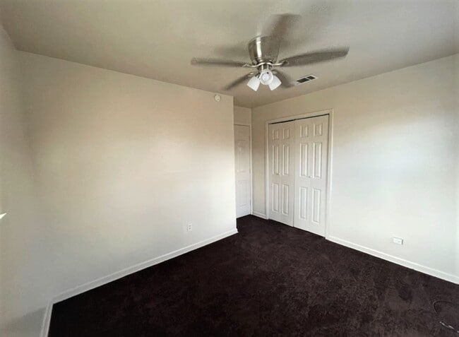 Building Photo - 5030 Stardust Dr