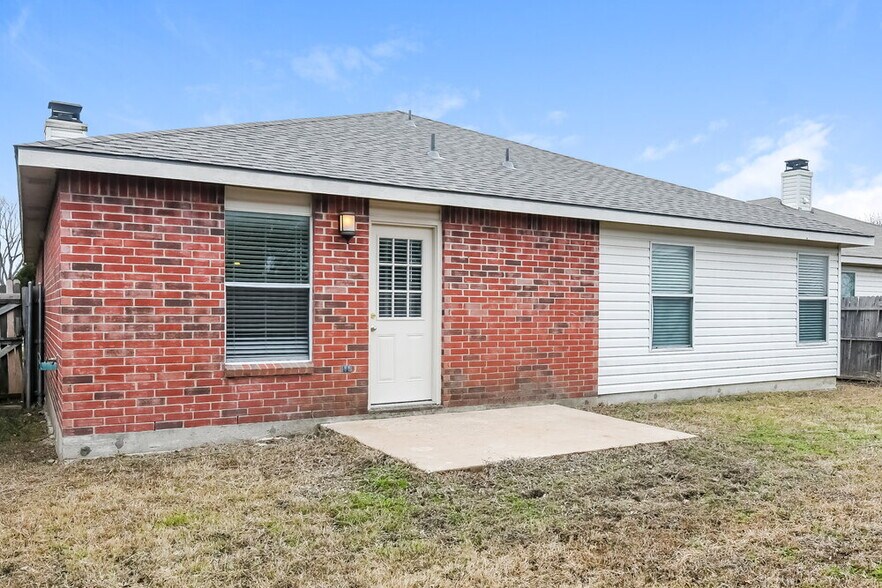 Building Photo - 4008 Golden Horn Ln