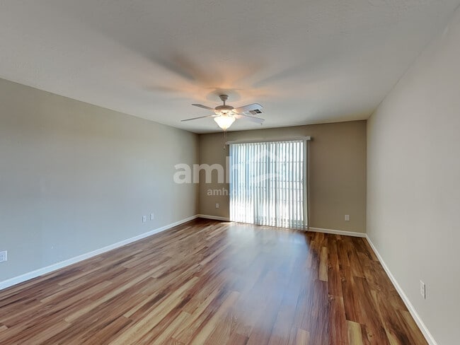 Building Photo - 20744 W Thomas Rd