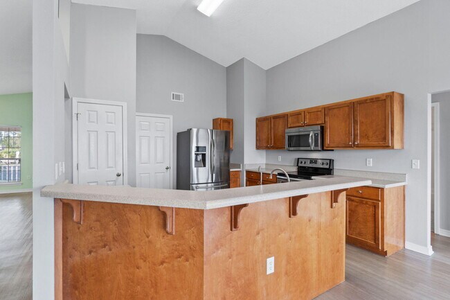 Building Photo - 742 Saltair Ln