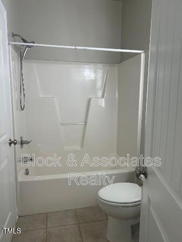 Building Photo - 7833 ACC Blvd