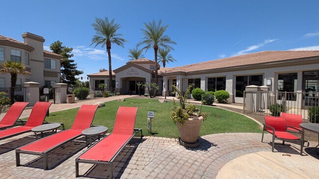 Building Photo - 1 Bedroom Condo in the Solana Townhome Community Near E Baseline Rd and S Higley Rd!