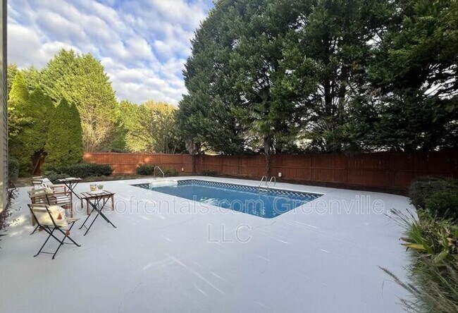 Building Photo - 1016 Old Boiling Springs Rd