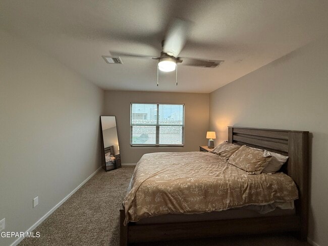 Building Photo - 13841 Paseo Central Ave