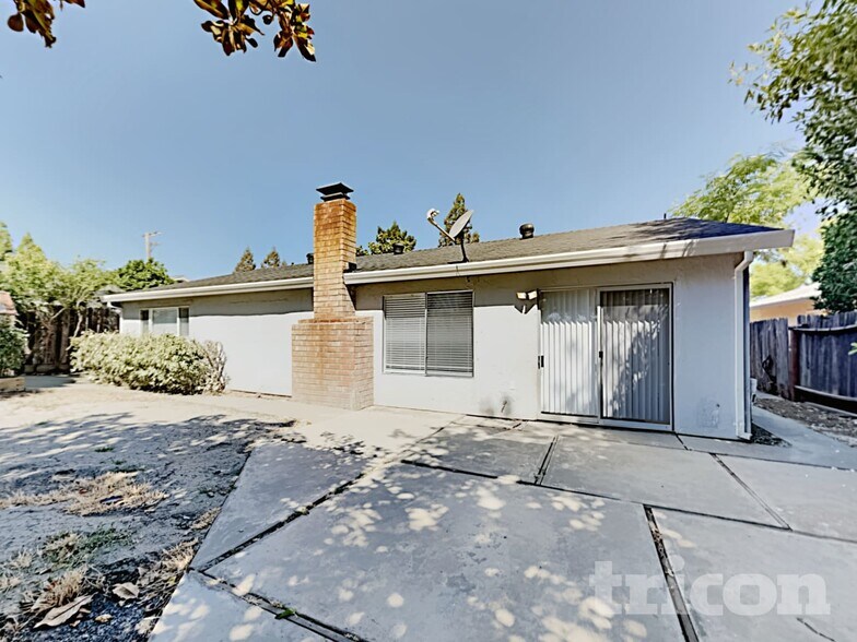 Building Photo - 234 Yellowstone Dr