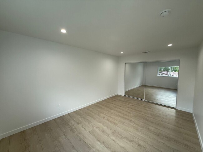 Building Photo - 16918 Bassett St