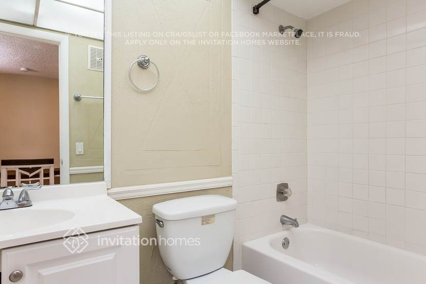 Building Photo - 1314 SW 131st Pl Cir E