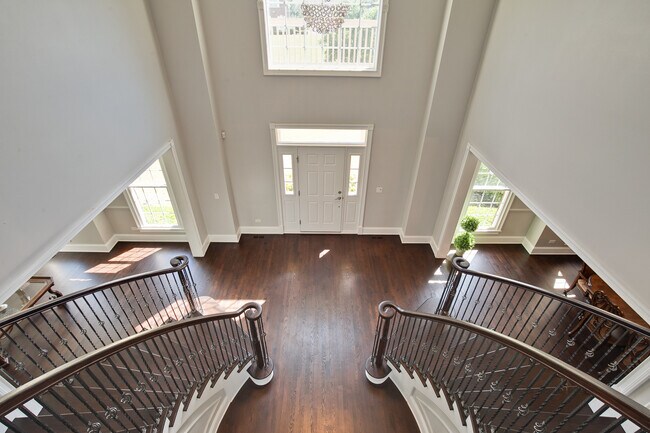 Building Photo - 8 Turnbury Ct