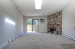 Building Photo - 10150 E Virginia Ave