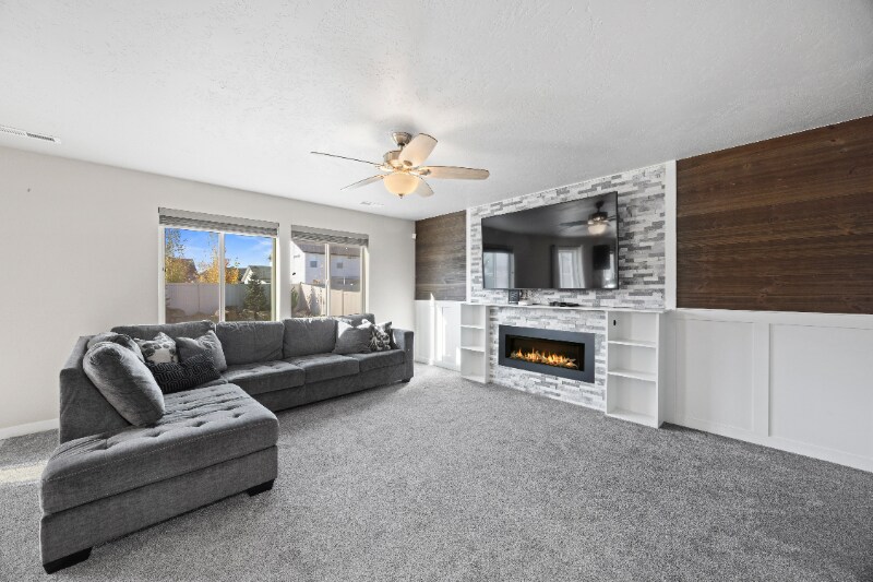 Building Photo - 15335 Stovall Ave