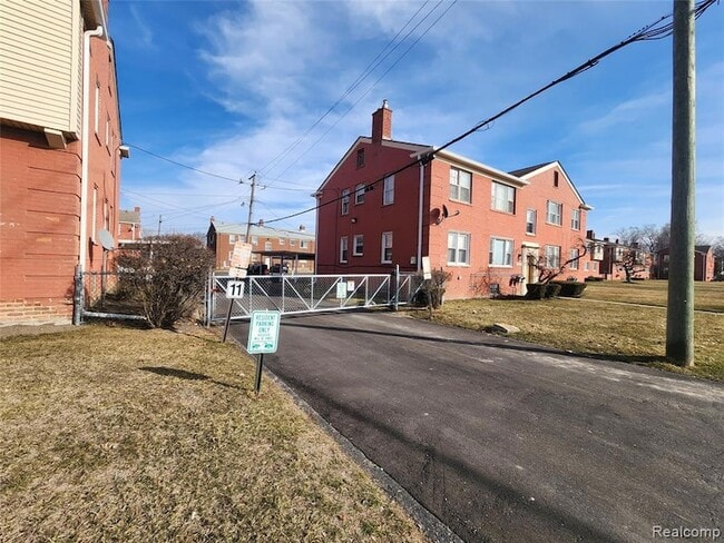 Building Photo - 20248 Schaefer Hwy