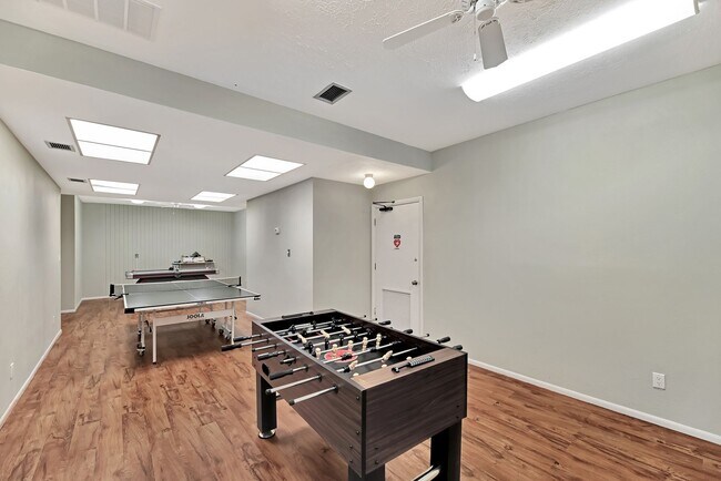 Building Photo - LUXURY LONGBOAT LIVING AT IT’S FINEST! AVA...