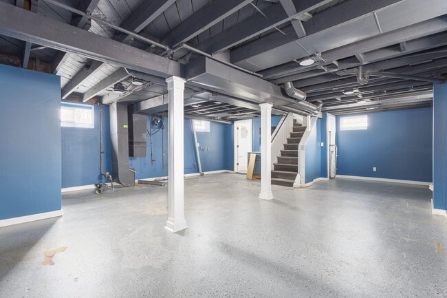 Building Photo - 12026 Wayburn St