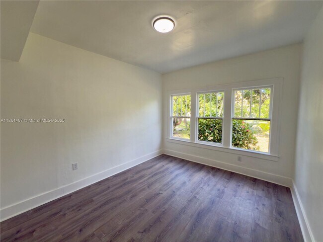 Building Photo - 651 NW 47th Terrace