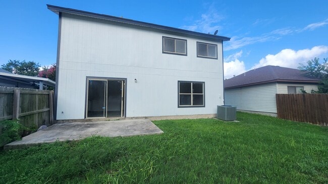 Building Photo - 3-bedroom 2.5 Bath Home in Converse
