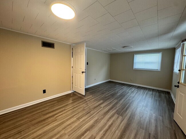 Building Photo - Campbell County Home on Large Lot