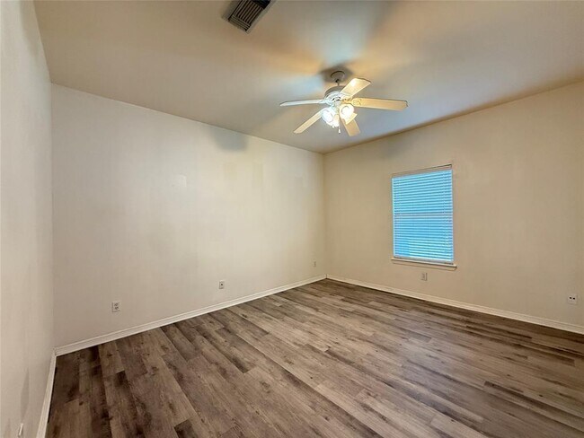 Building Photo - 10102 Sweet Olive Way