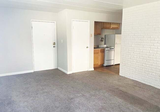 Primary Photo - 331 Shiloh St