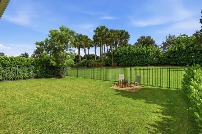 Building Photo - 16210 Sandy Shore Dr