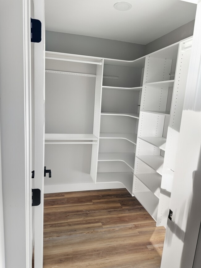 Building Photo - 8 Old Starnes Cove Rd