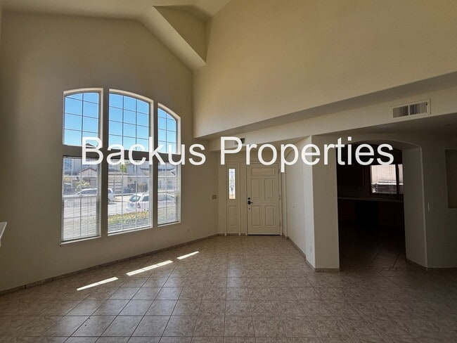 Building Photo - Wonderful two bedroom home close to Constitution shopping center