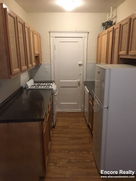 Building Photo - 1171 Boylston St