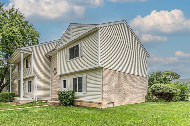 Building Photo - 414 Gainsborough Ct