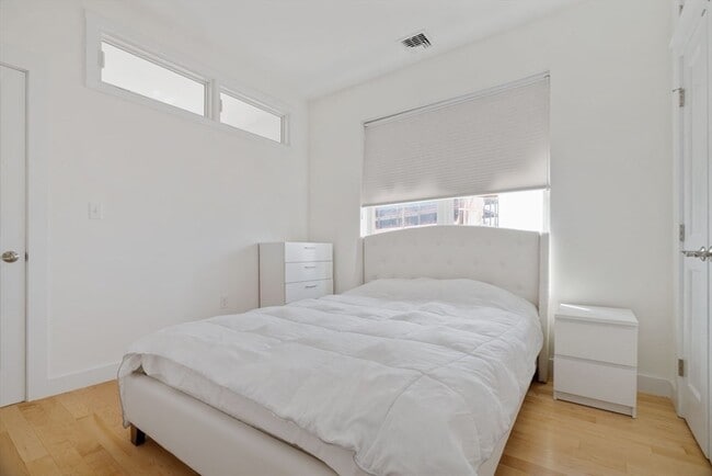 Building Photo - 70 Prospect St