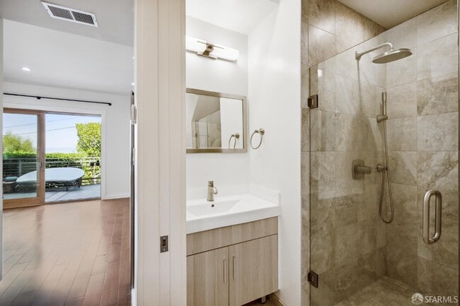 Building Photo - 316 Humboldt Rd