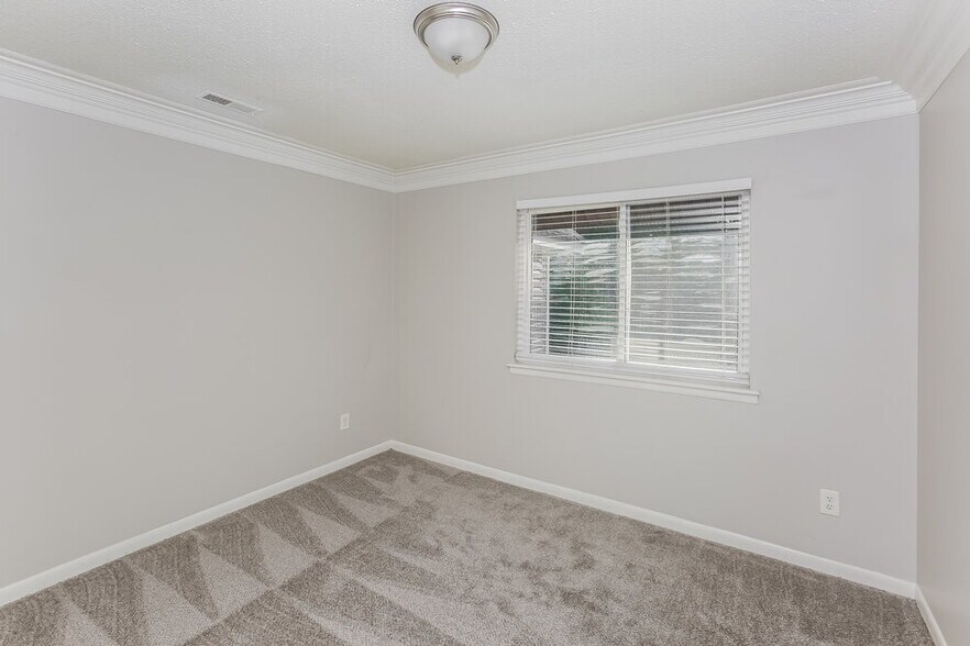 Building Photo - 2441 Brook Canyon Dr