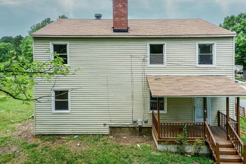 Building Photo - 303 22nd St