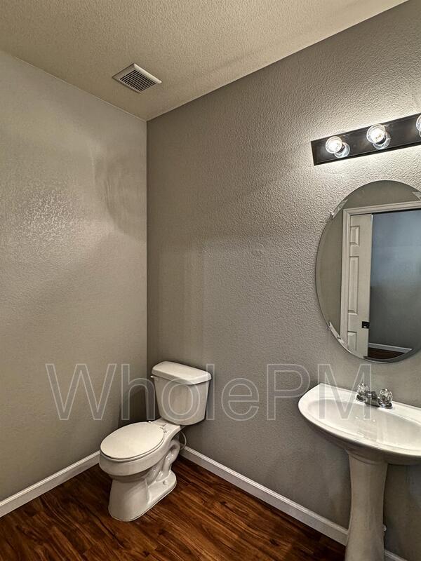 Building Photo - 15612 E 96th Way