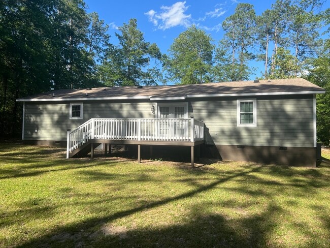 Building Photo - 110 Miller St