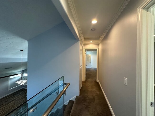 Building Photo - Stunning 4+3 pool home in Agoura Hills -Co...