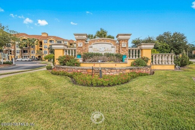 Building Photo - 8539 Gate Pkwy W