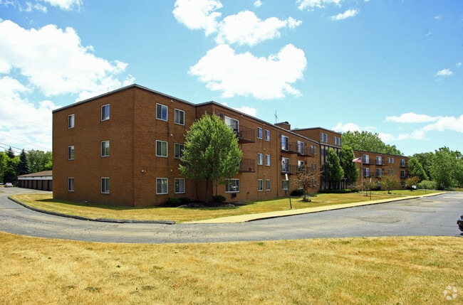 Side view of Marcella Arms - Marcella Arms