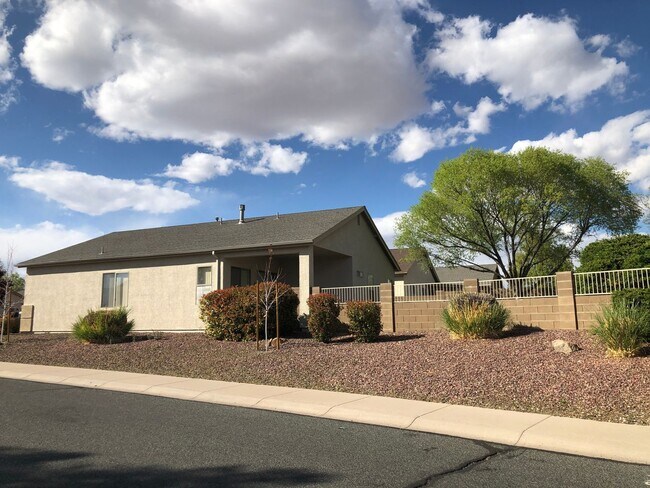 Building Photo - 5301 N Bremont Way