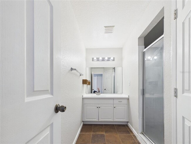 Building Photo - 16310 Fairford Palms Ct