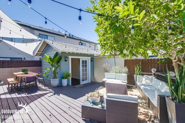 Building Photo - Beautifully Remodeled 4Bdm 2Ba Home with Detached Room/Gym Home in Talmadge Neighborhood.