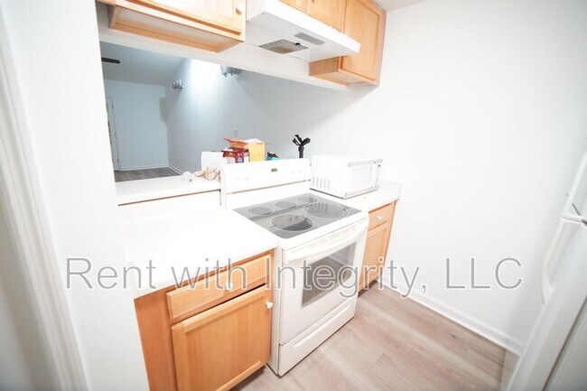 Building Photo - 1272 Cross Creek Cir