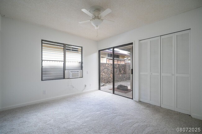 Building Photo - Newly Renovated 3 BD/2 BA Home with 2 Car ...