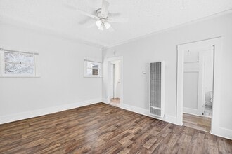 Building Photo - 1074 Obispo Ave