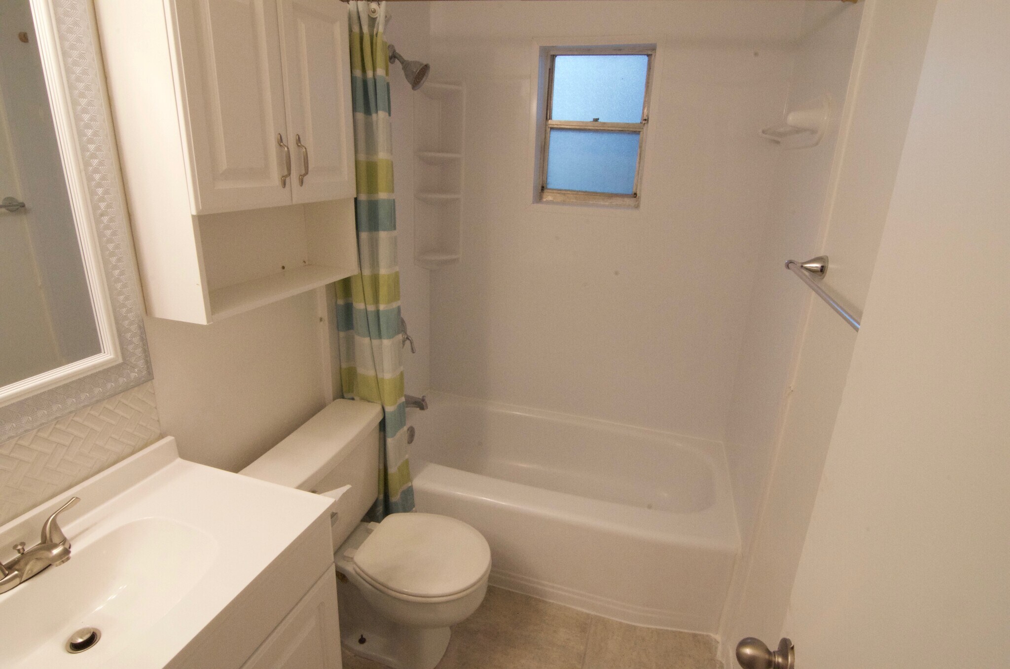 Building Photo - 3624 W Anderson Ave