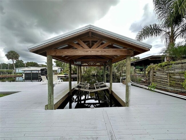 Building Photo - 55744 Holiday Cir