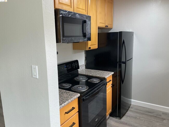 Building Photo - 2308 Lemontree Way